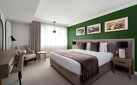 Ivanhoe Inn And Hotel